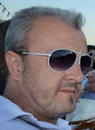 LALEZAR- FELSEFEZADELERİN DURAĞI OLDU